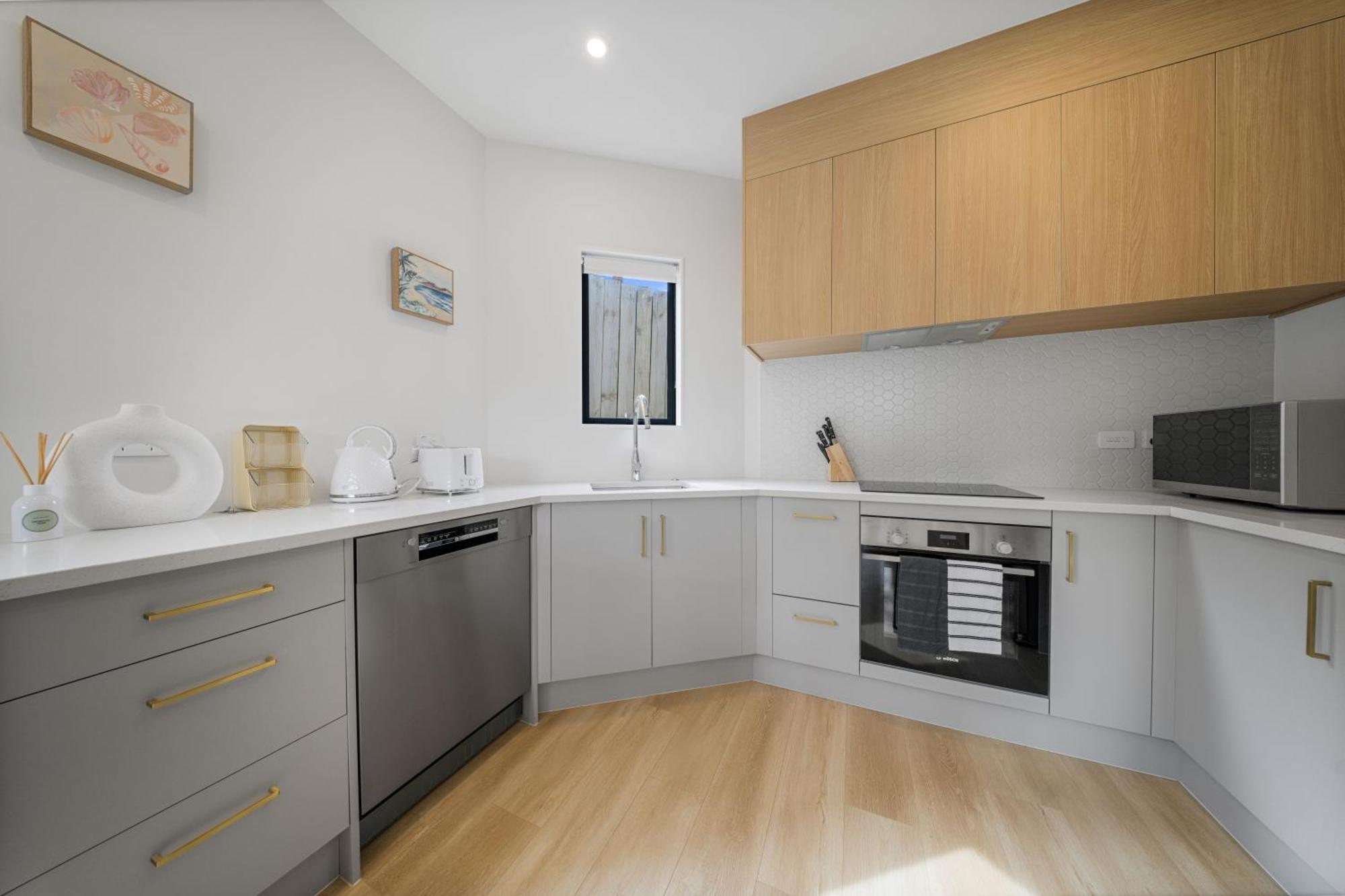 West Harbour Modern 4-Bedroom Retreat Auckland Bagian luar foto